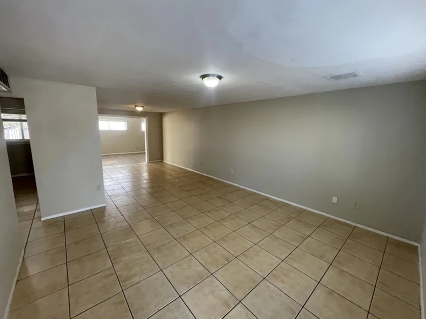 $1,350 / 3br - 1400sqft - splendid home available thumbnail 4