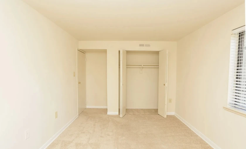 $1,700 / 929sqft mallard courts apartments thumbnail 2