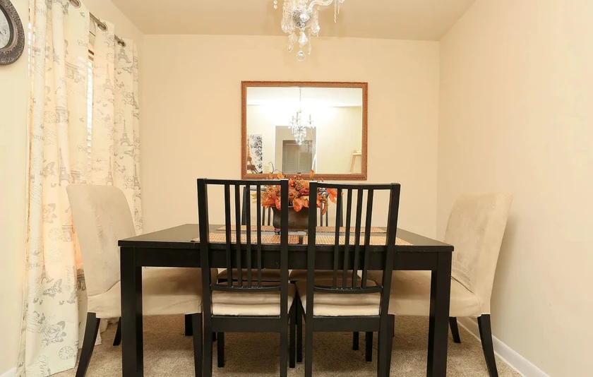 $1,700 / 929sqft mallard courts apartments thumbnail 3