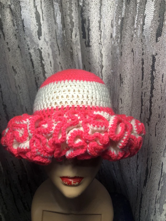 crochet ruffle hat - $20 thumbnail 2