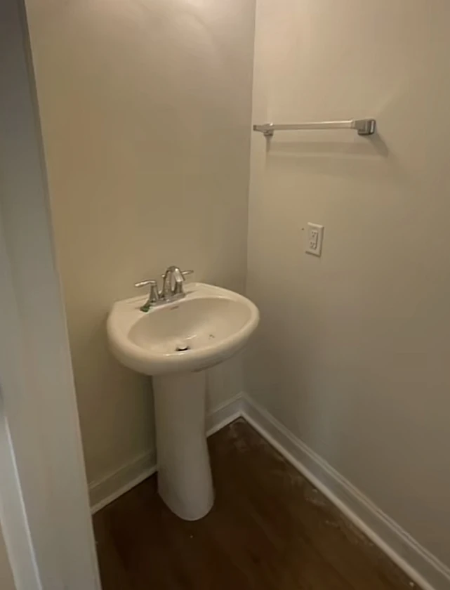 1br - 50sqft - 2bedrroms and 2 bathroom available apply online or send a signal thumbnail 3