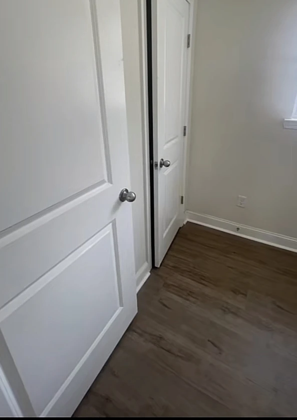 1br - 50sqft - 2bedrroms and 2 bathroom available apply online or send a signal thumbnail 4