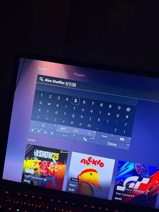 ps5 pro . thumbnail 3