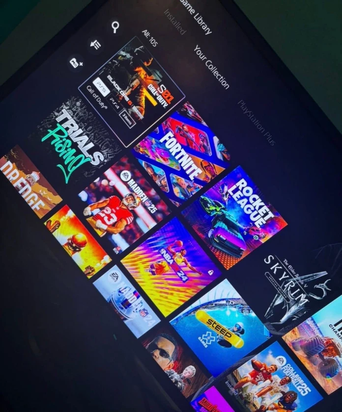 ps5 pro . thumbnail 4