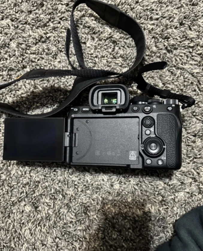 sony alpha 7 iv mirrorless camera body - $1,500 thumbnail 7