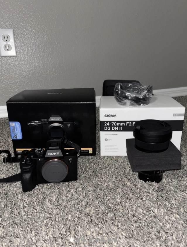 sony alpha 7 iv mirrorless camera body - $1,500 thumbnail 6