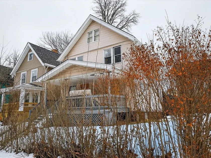 $1,250 / 3br - 1152sqft - spacious 3bedroom house available thumbnail 2