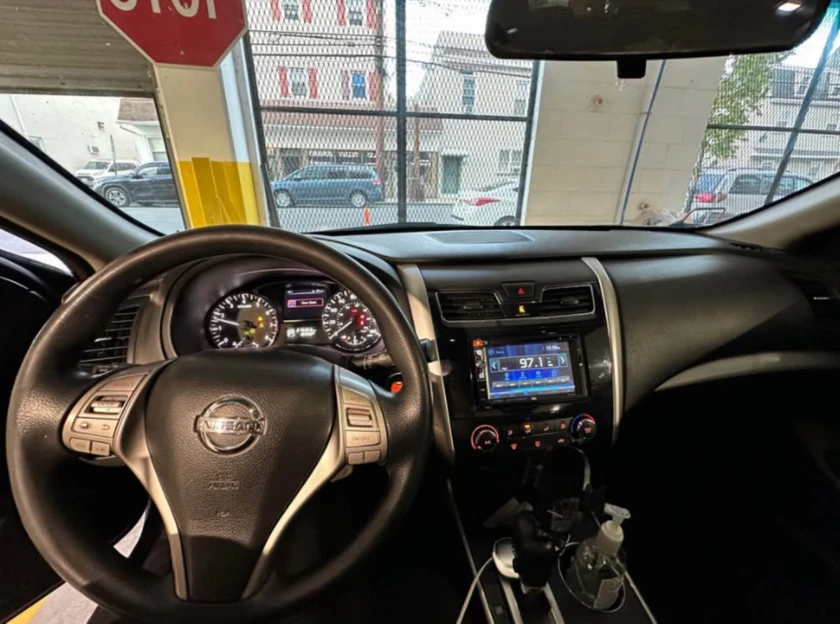 2015 nissan altima • 2.5 s sedan 4d - $1,500 thumbnail 7