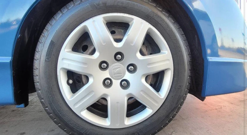 2010 honda thumbnail 5