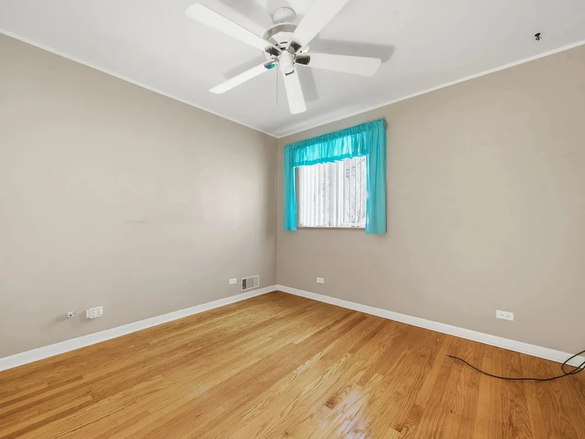 $1,700 / 3br - 1028sqft - 11326 s troy st, chicago, il 60655 thumbnail 7