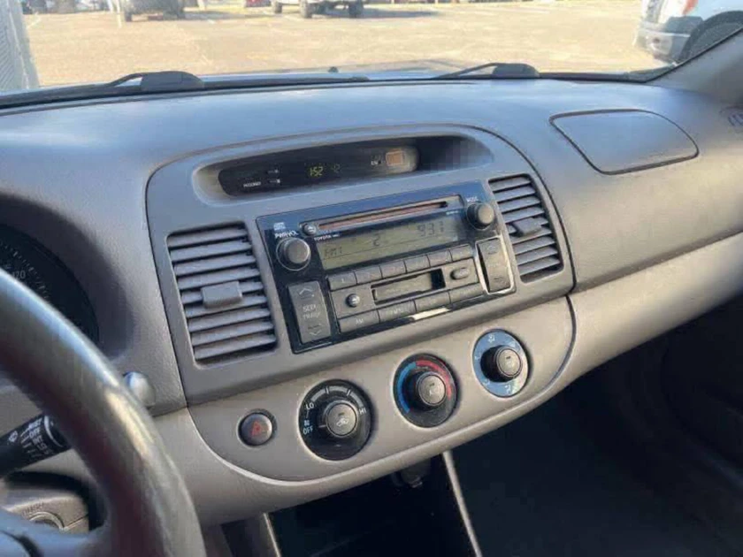 selling 2004 toyota camry le - $2,000 thumbnail 5