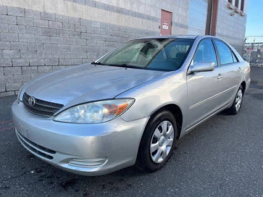 selling 2004 toyota camry le - $2,000 thumbnail 6