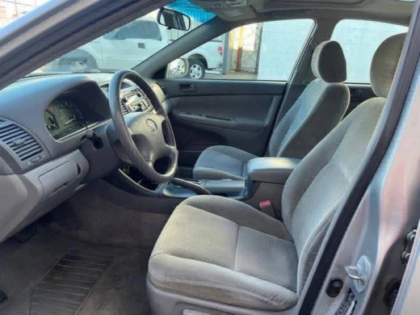 selling 2004 toyota camry le - $2,000 thumbnail 7