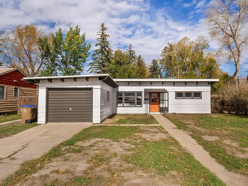 Washer and dryer thumbnail 1