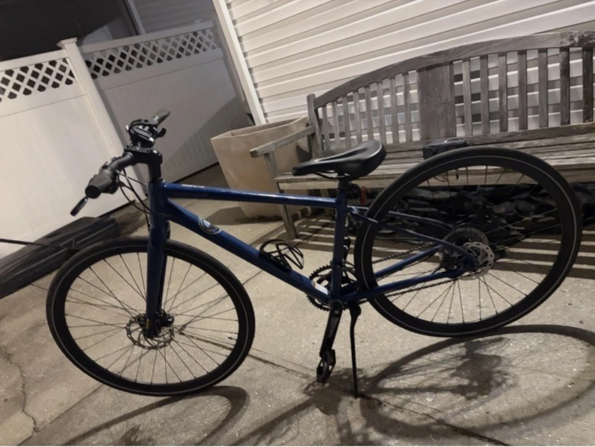 cannondale hybrid bike blue 700cdisc brakes flat bar aluminum frame - $250 thumbnail 6