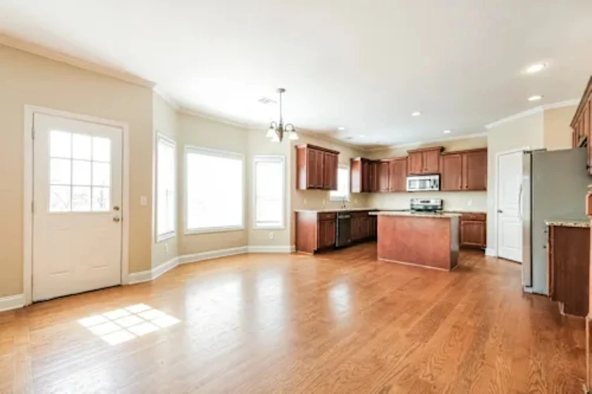 $1,265 / 4br - 3036sqft - spacious 4beds & 2baths house for rent thumbnail 3