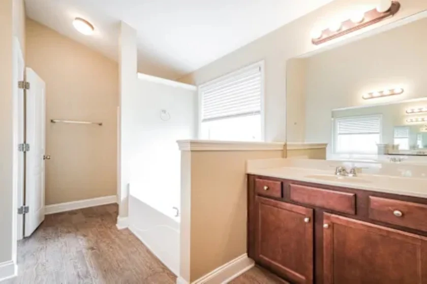 $1,265 / 4br - 3036sqft - spacious 4beds & 2baths house for rent thumbnail 7