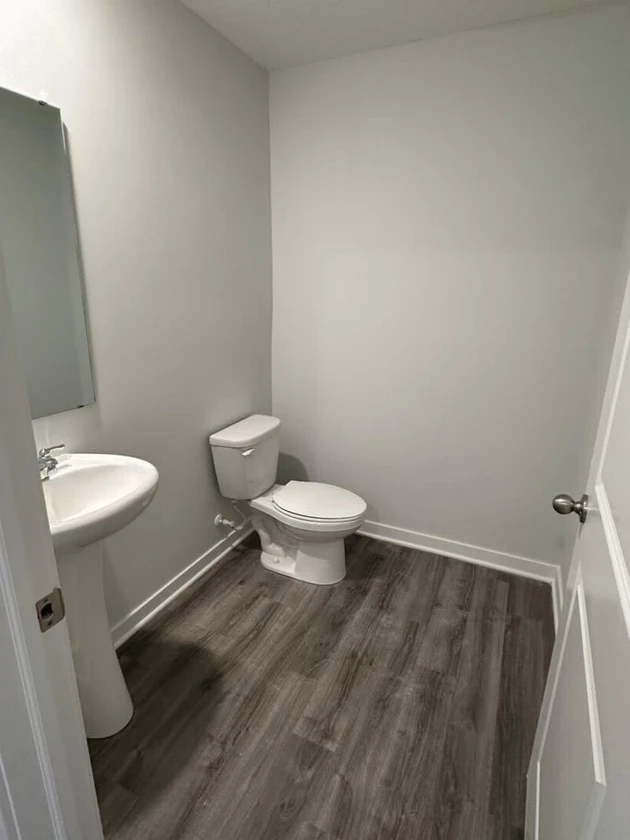$900 / 12sqft one room and palor with kitchen and bathroom is available now thumbnail 2