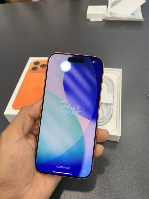 stunning iphone 17 pro max – like new (100% battery health!) - $500 thumbnail 5