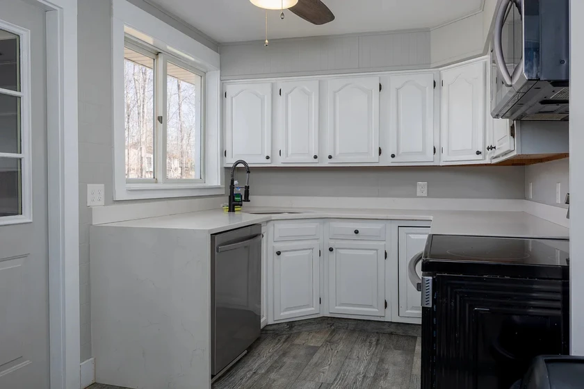 $900 for rent thumbnail 5