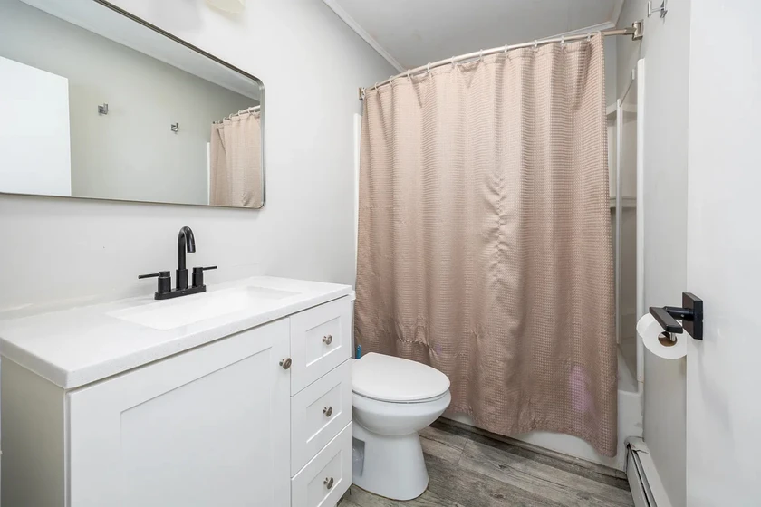 $900 for rent thumbnail 6