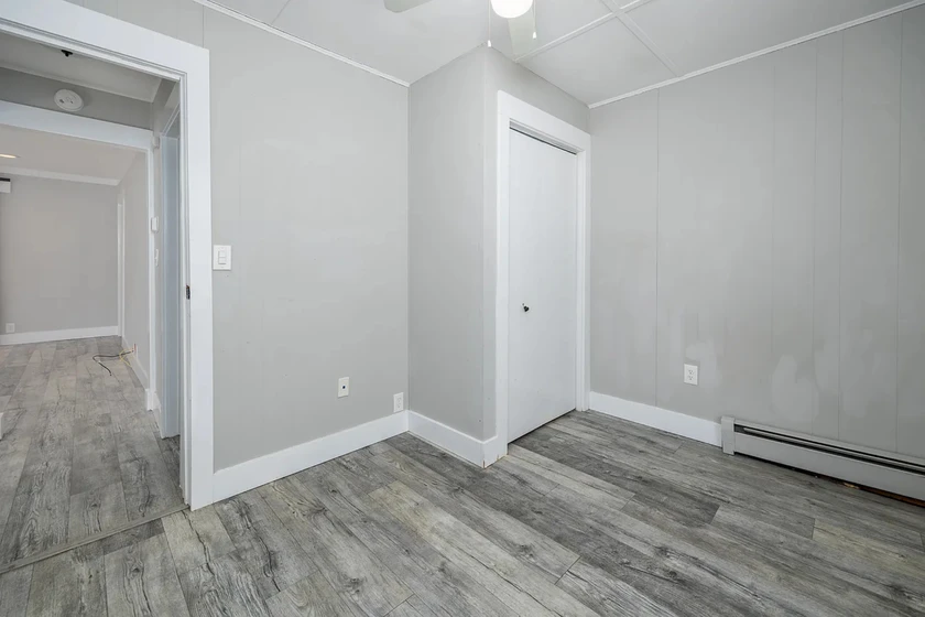 $900 for rent thumbnail 7