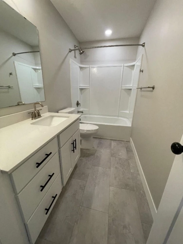 $1,235 spacious 3 br / 1 ba apartment in mid-wilshire selling at $3200 thumbnail 8