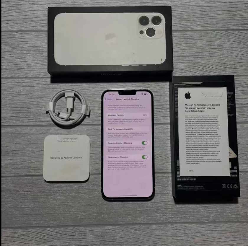 apple iphone 13 pro max – great condition – unlocked / silver / 256gb - $530 thumbnail 2