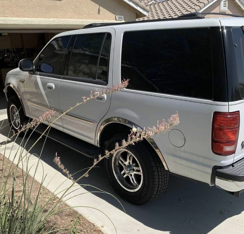1998 ford expedition sport utility xlt 9 < passenger 4 wheel drive - $5,800 thumbnail 5