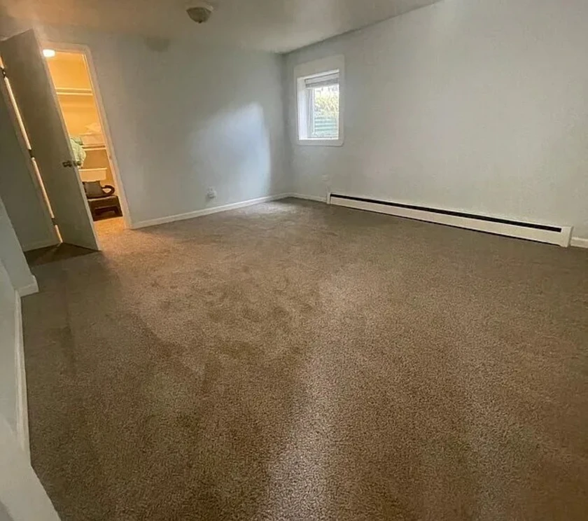 $900 / 1br - 900sqft - spacious clean super quite downstairs apartment in a dupl thumbnail 4