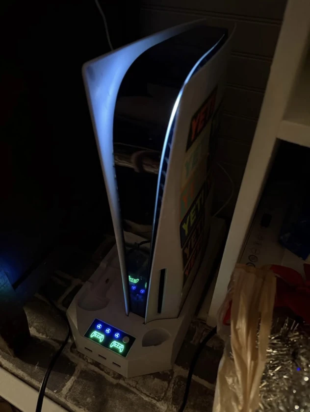 $400 obo2 controllers, headset, cooling/charging stationeverything works ! thumbnail 5