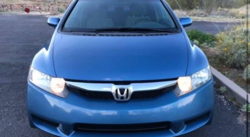 2010 honda civic lx sedan - $900 thumbnail 2