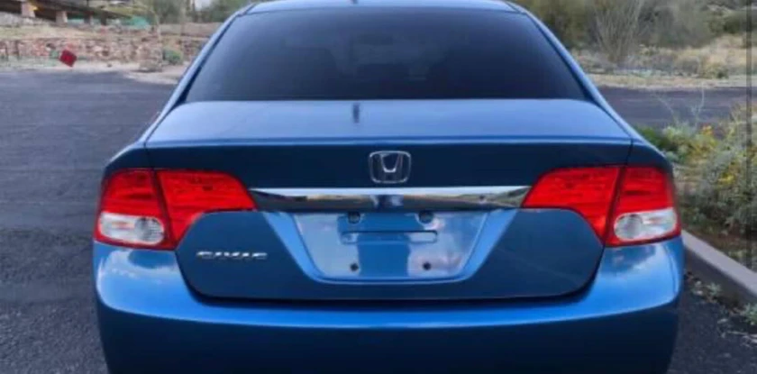 2010 honda civic lx sedan - $900 thumbnail 4