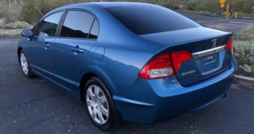 2010 honda civic lx sedan - $900 thumbnail 8