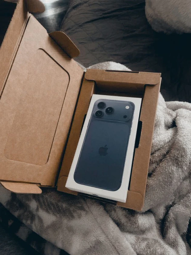 📱 for sale: apple iphone 17 (brand new) thumbnail 2