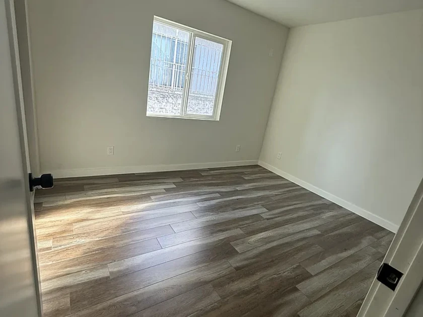 $1,300 / 2br - 800sqft - apartment for rent thumbnail 2