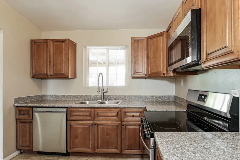 $1,000 / 1761sqft 3 bedrooms and 2 benches available for rent in phoenix, az, 8 thumbnail 7