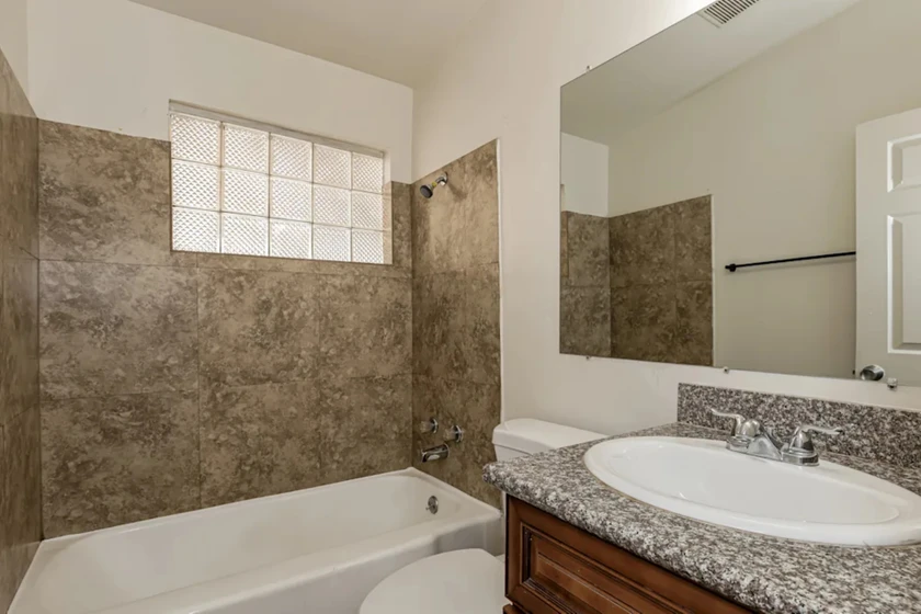 $1,000 / 1761sqft 3 bedrooms and 2 benches available for rent in phoenix, az, 8 thumbnail 10