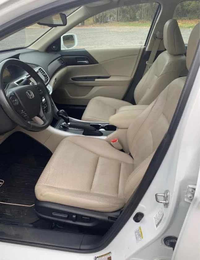 2012 honda accord , low miles , clean title for sale . thumbnail 3