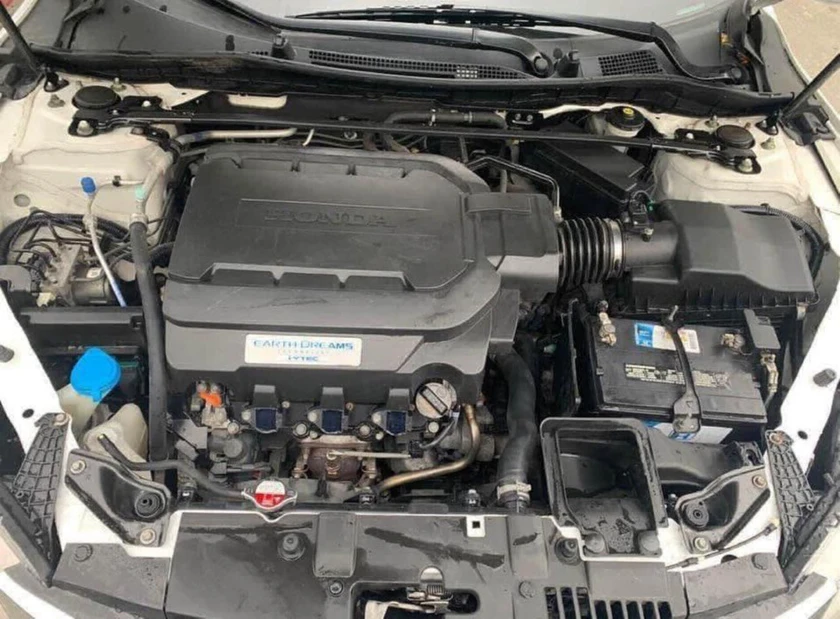 2012 honda accord , low miles , clean title for sale . thumbnail 4