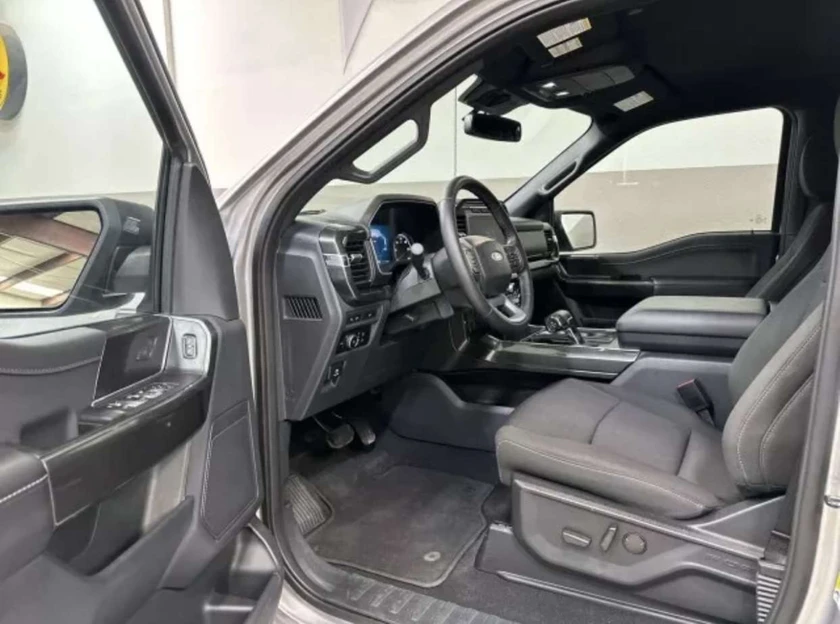 2025 ford f-150 xlt pickup truck. - $1,000 thumbnail 6