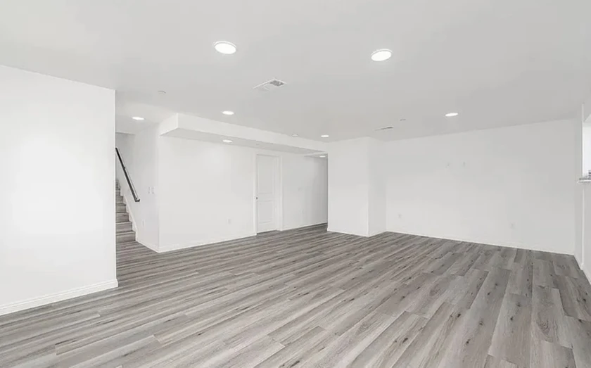 $800 / 1br - 900sqft - room for rent in modern new construction building only $8 thumbnail 4