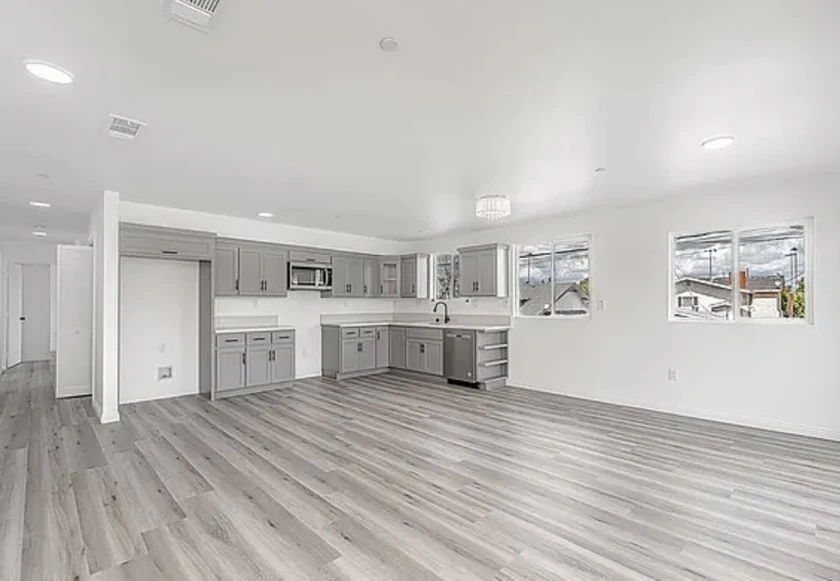 $800 / 1br - 900sqft - room for rent in modern new construction building only $8 thumbnail 7