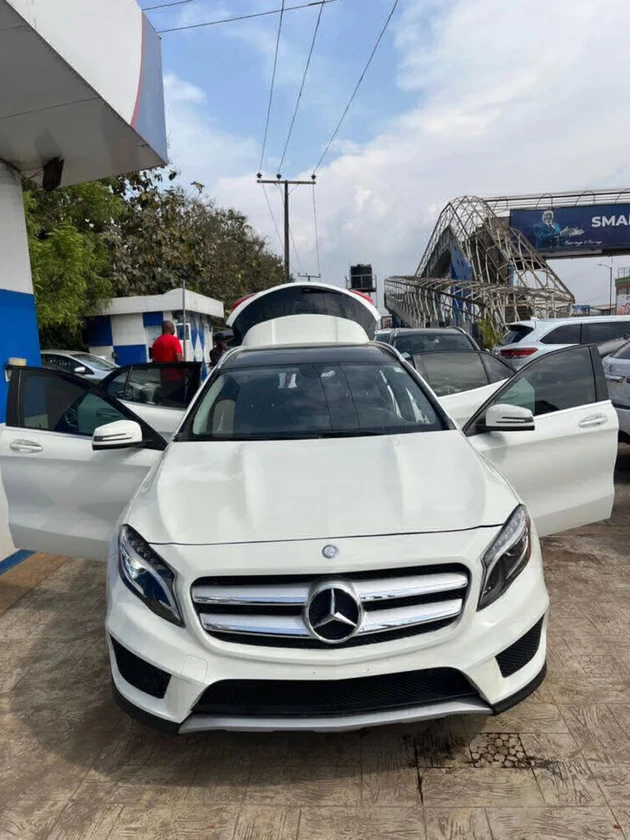 Washer and dryer thumbnail 1