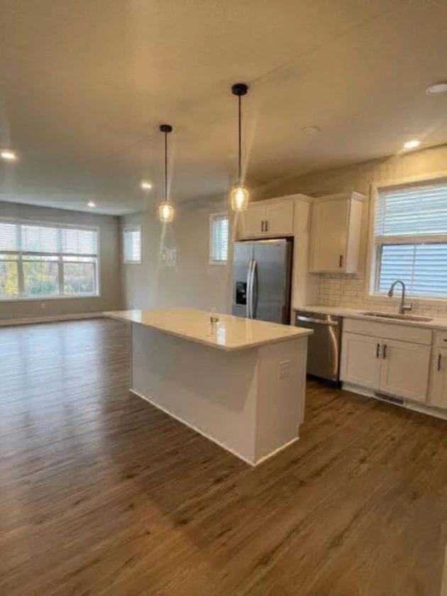 1bed 2 bed and 3 bed ready and available to move in at jersey city thumbnail 2