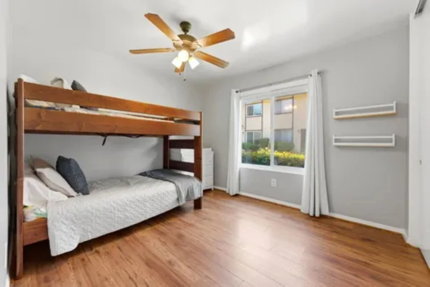 $1,200 / 900sqft 2bed 1bath house available for rent at:10117 carefree dr, sant thumbnail 2