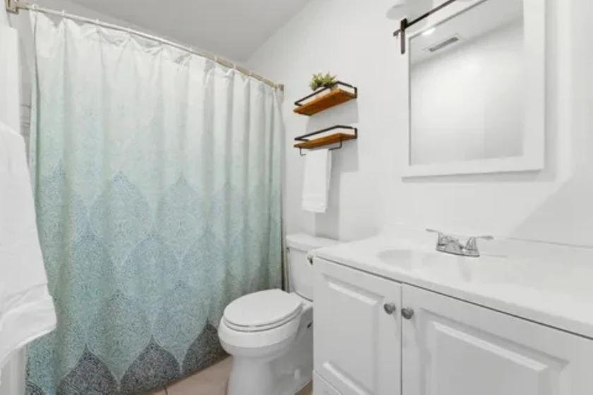 $1,200 / 900sqft 2bed 1bath house available for rent at:10117 carefree dr, sant thumbnail 3