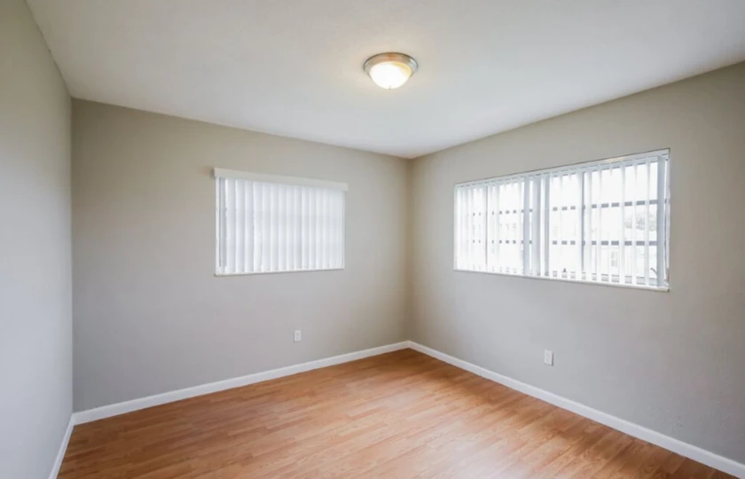 $1,100 house&apartment thumbnail 4