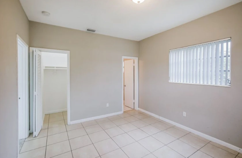 $1,100 house&apartment thumbnail 5