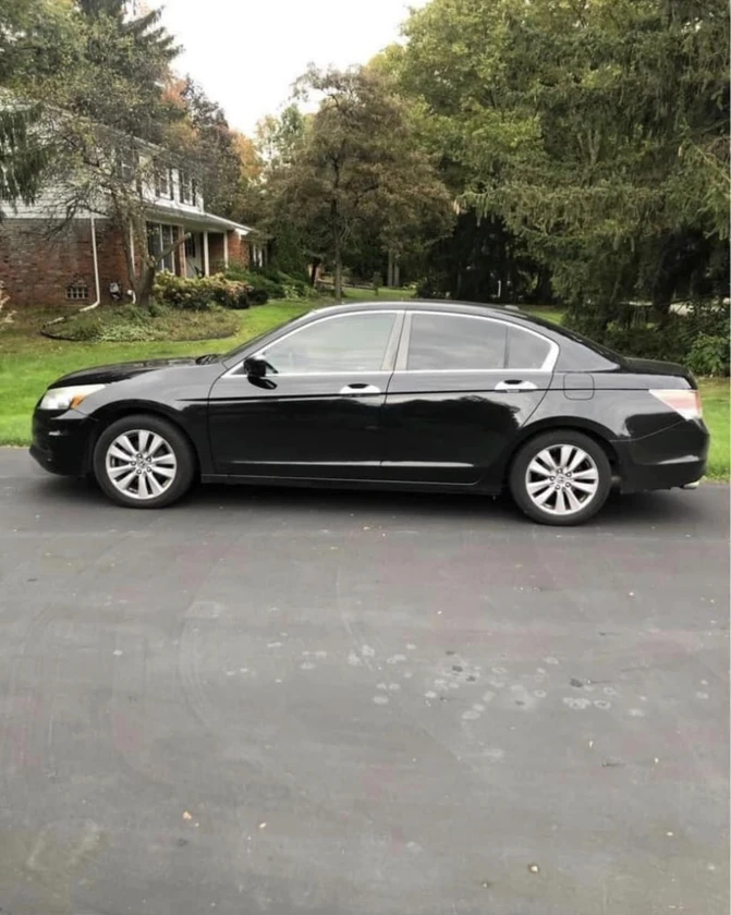 2011 honda accord - $1,500 thumbnail 3